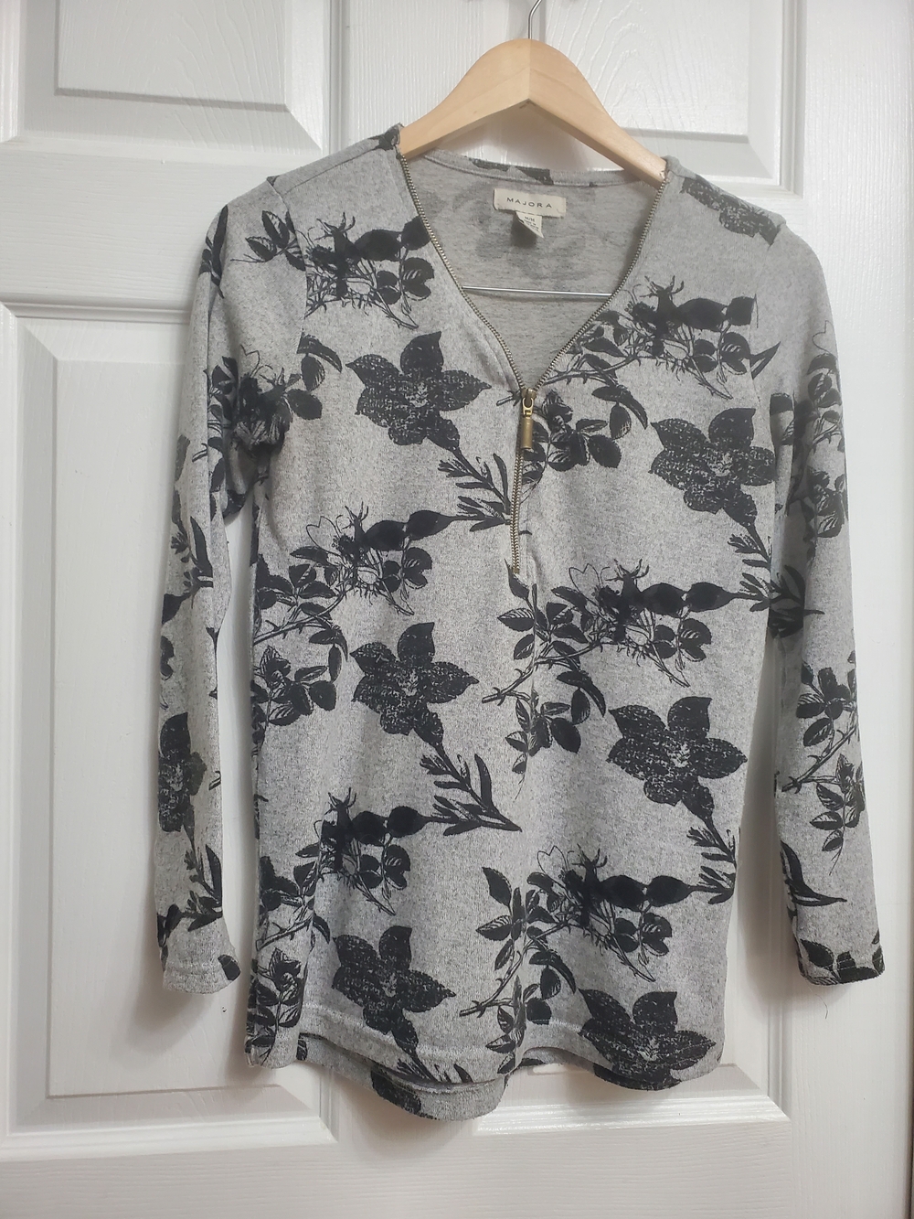 Majora Gray Floral Half-Zip Pullover Top - SIZE M